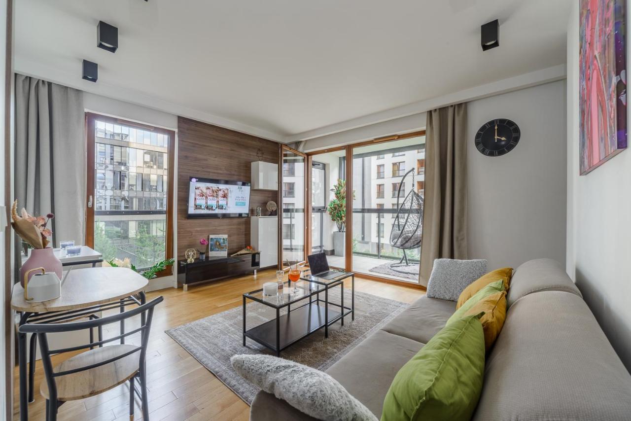 Modern Apartments With Access To The Pool Near Rondo Daszynskiego Station Warszawa Eksteriør billede