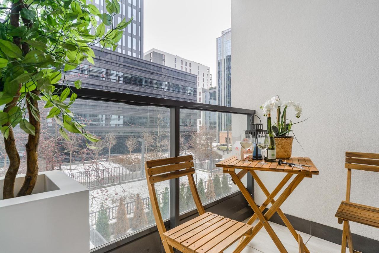 Modern Apartments With Access To The Pool Near Rondo Daszynskiego Station Warszawa Eksteriør billede